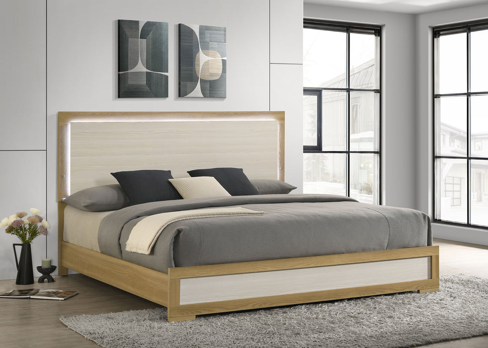 Hyland Eastern King & Queen Bed