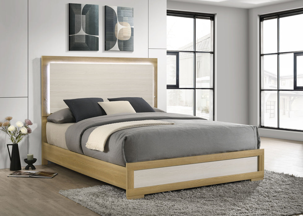 Hyland Eastern King & Queen Bed