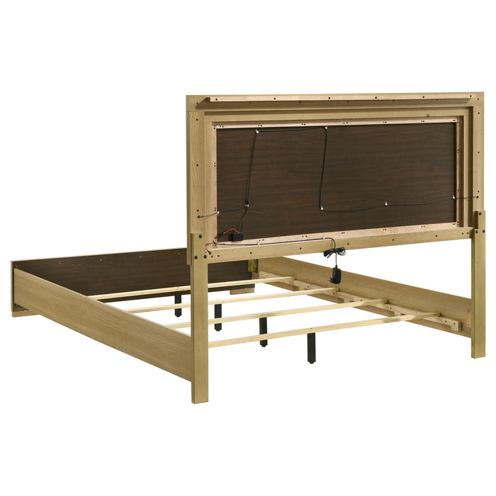 Hyland Eastern King & Queen Bed