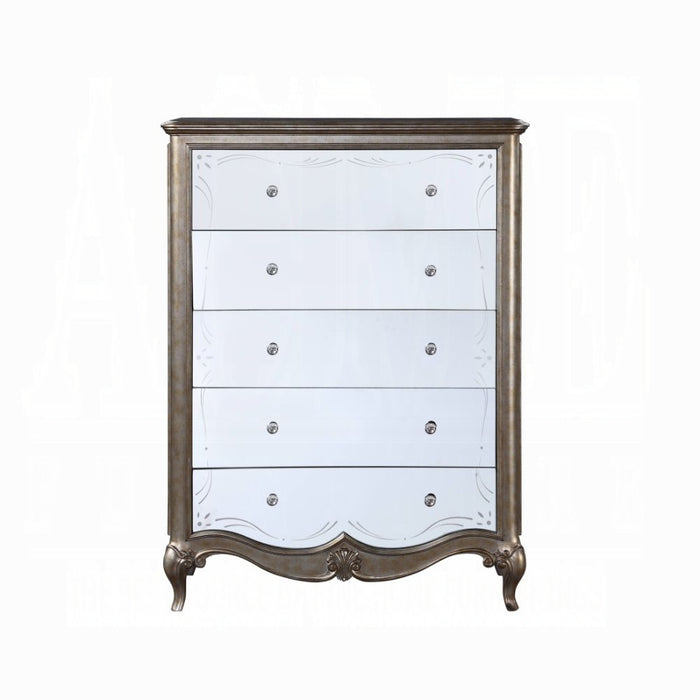 Esteban Chest
