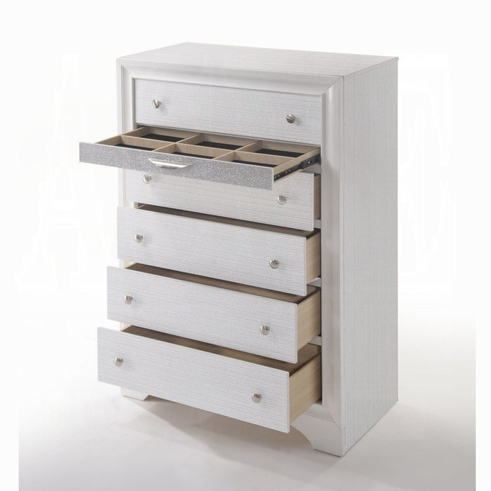 Naima Chest