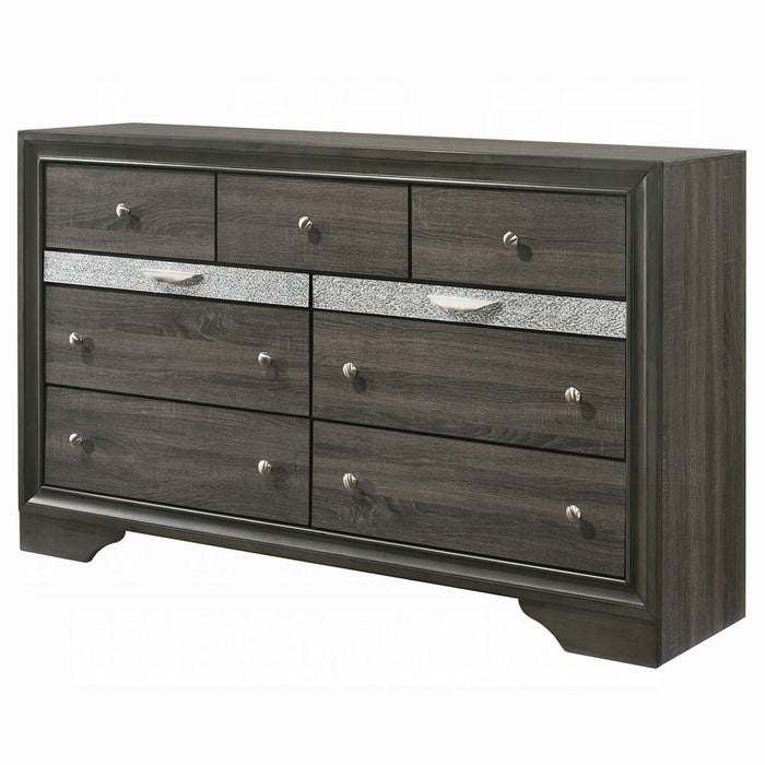 Naima Dresser