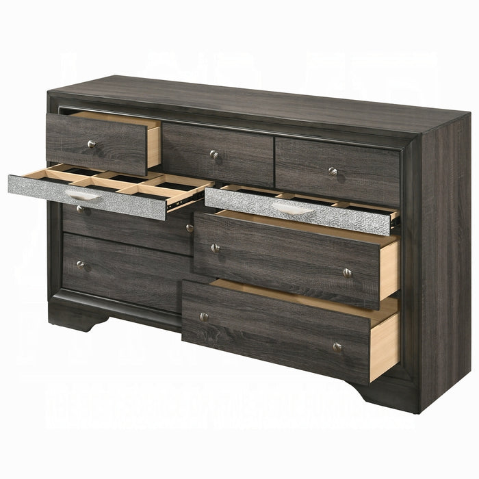 Naima Dresser
