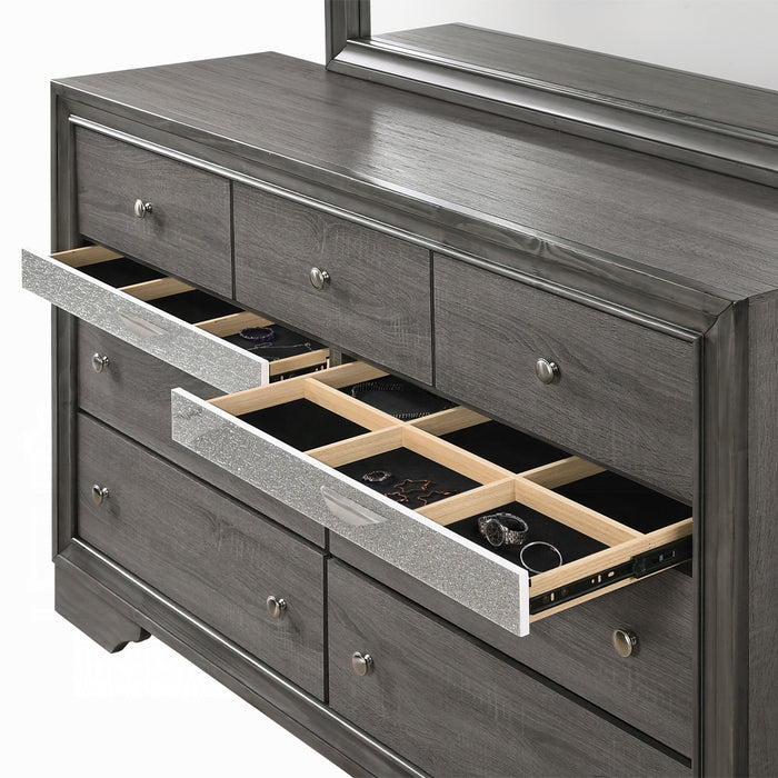 Naima Dresser