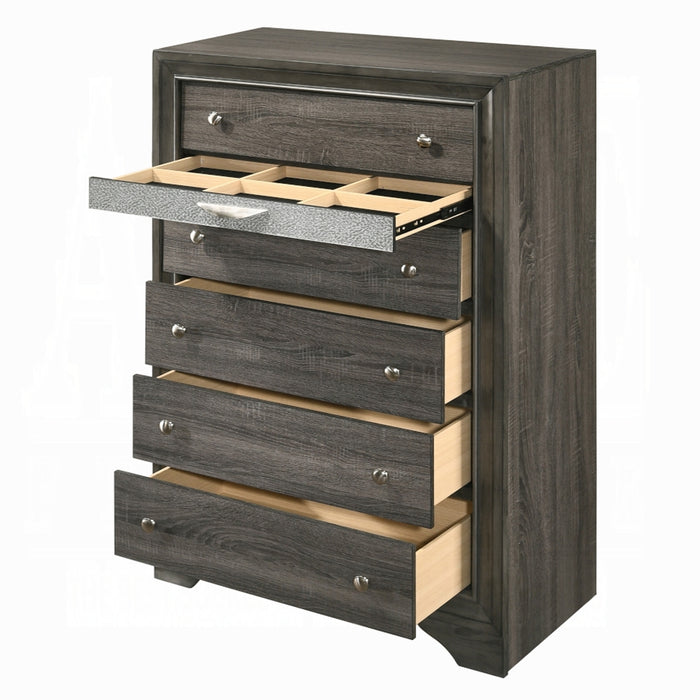 Naima Chest