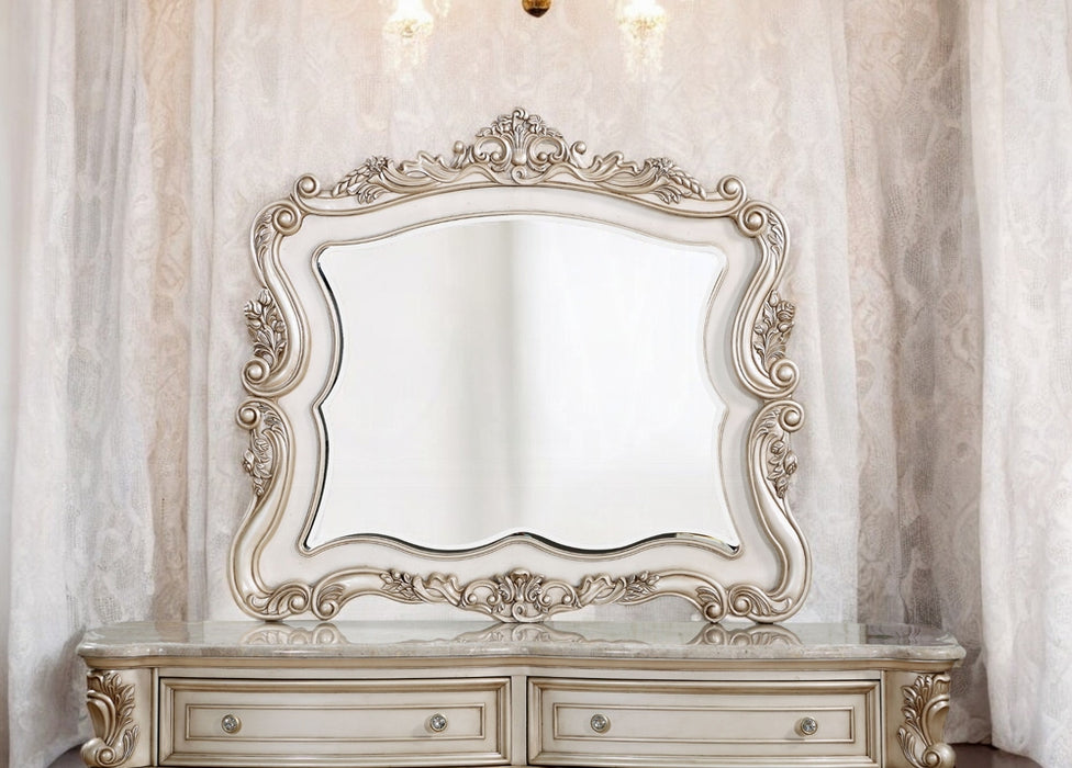 Gorsedd Mirror
