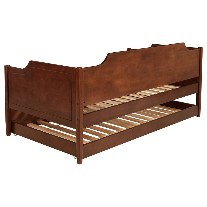 Redding Daybeds