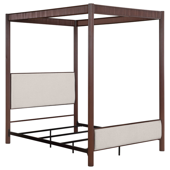 Zimmerlee Eastern King & Queen Bed