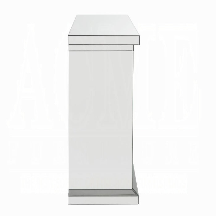 Nysa Fireplace