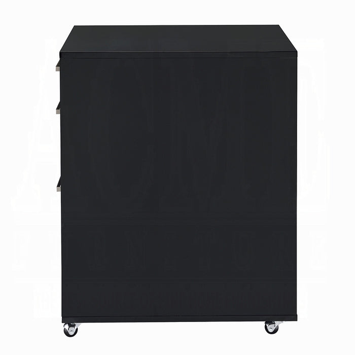 Coleen Cabinet