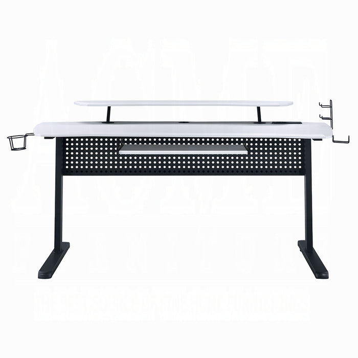 Vildre Gaming Desk W/USB
