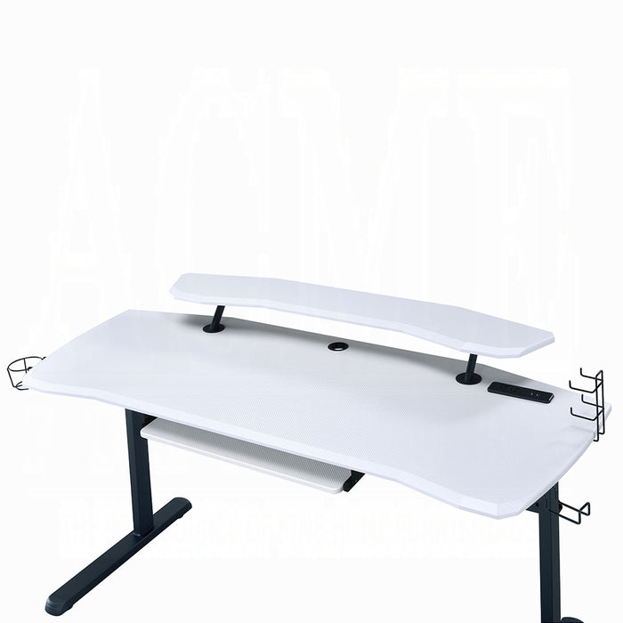 Vildre Gaming Desk W/USB