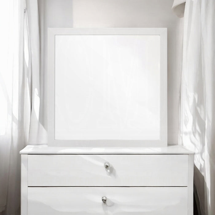 Casilda Mirror