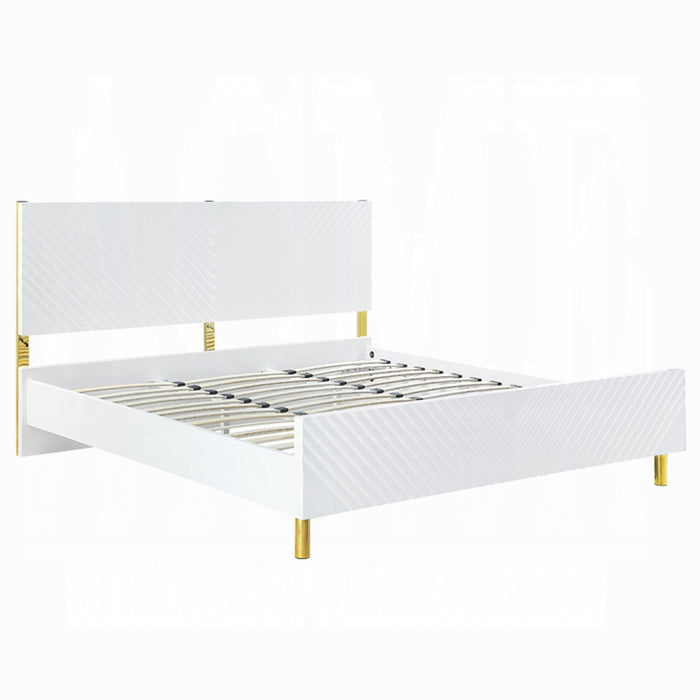 Gaines EK Bed