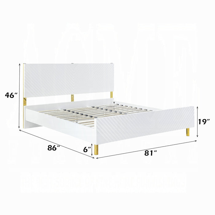 Gaines EK Bed