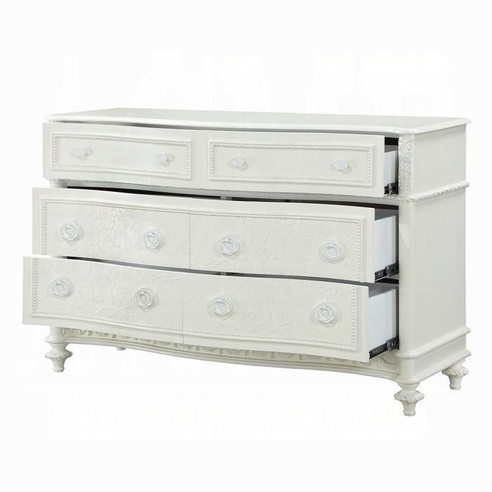 Dorothy Dresser