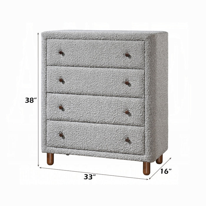 Cleo Chest