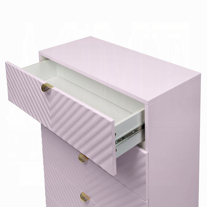 Gaines Chest