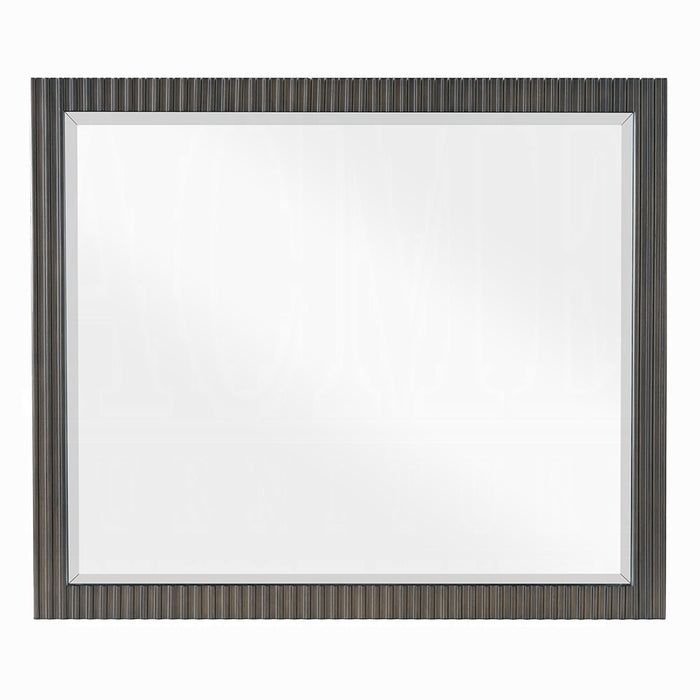 Clayten Mirror