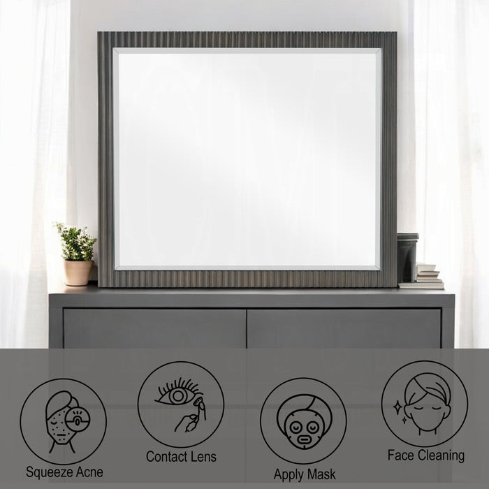 Clayten Mirror