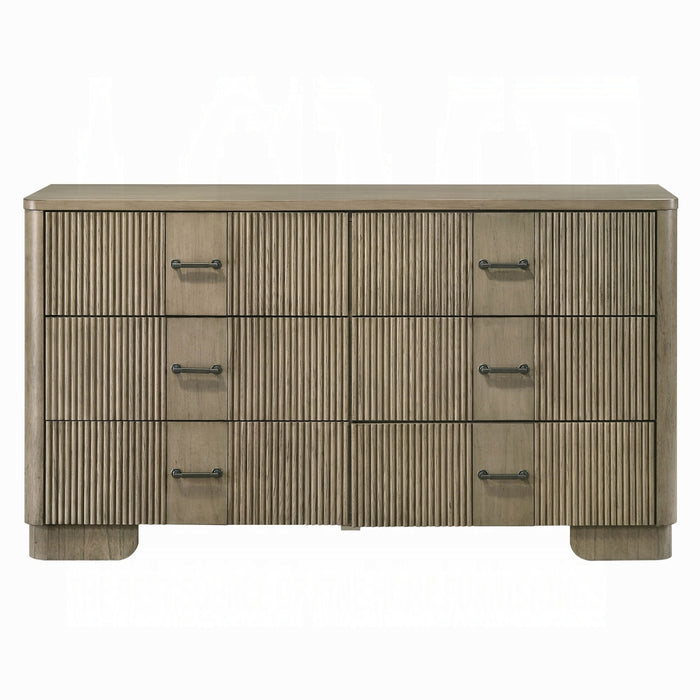 Lakkari Dresser