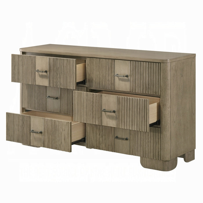 Lakkari Dresser