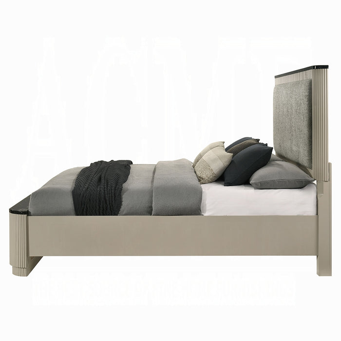 Travonte Eastern King Bed