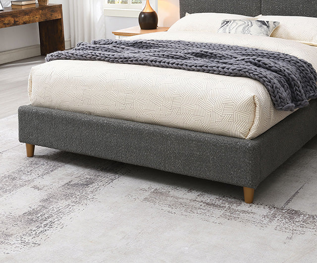 Stavern Queen Bed