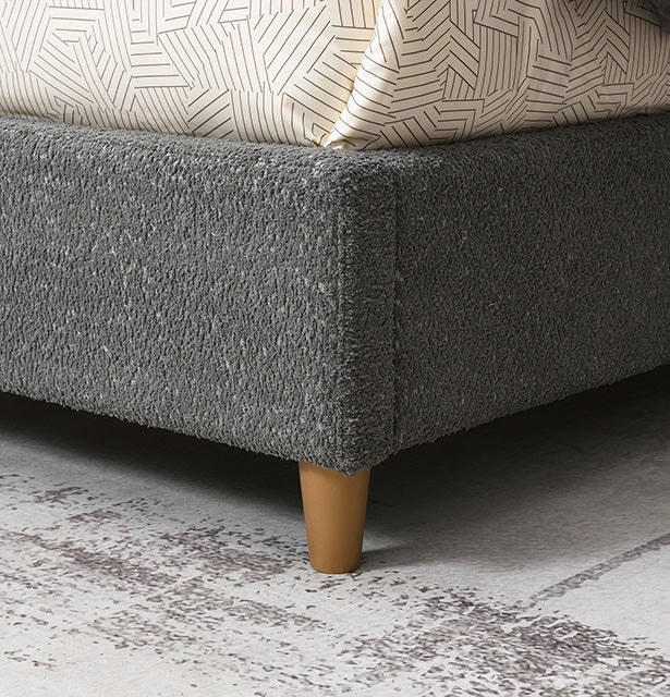 Stavern Bed