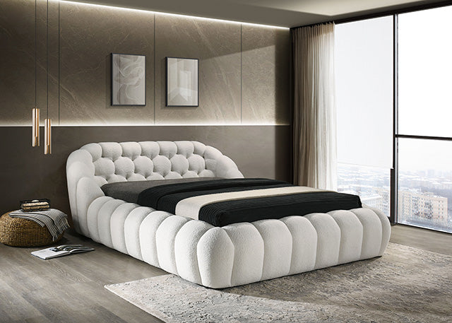 Newquay E.King Bed