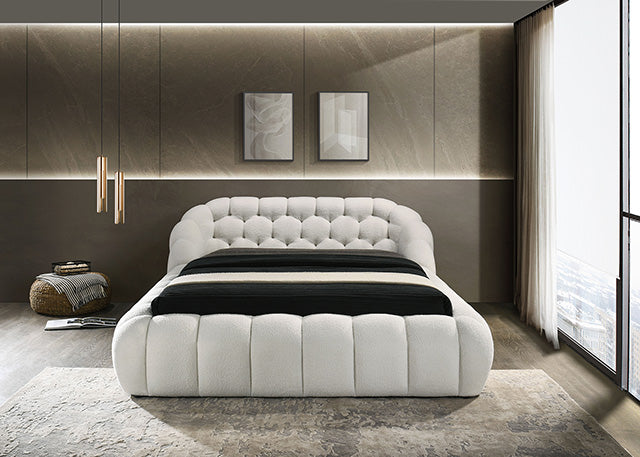 Newquay E.King Bed