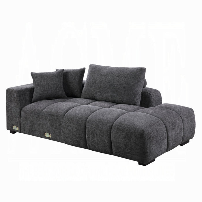 Chosen Sectional Sofa w/6 Pillows