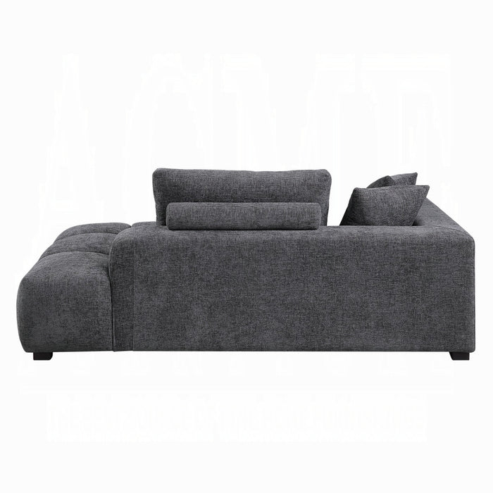 Chosen Sectional Sofa w/6 Pillows