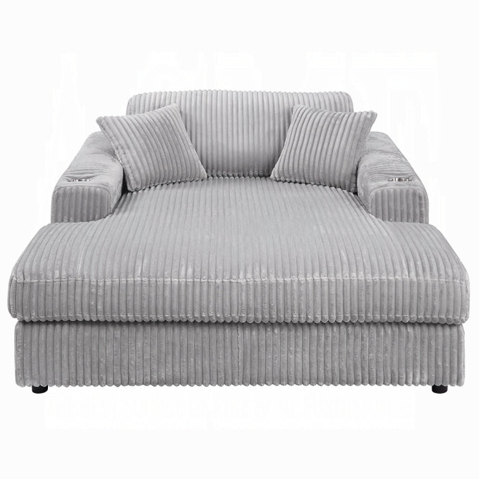 Hilde Chaise w/2 Pillows