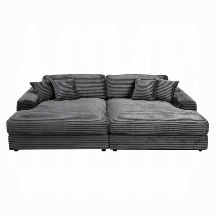 Hilde Chaise w/4 Pillows